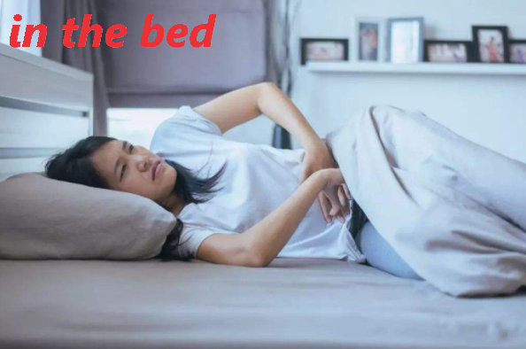 in bed 和 in the bed有什么区别