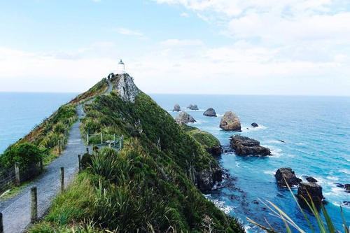 所爱来自隔山海，山海亦可平，什么意思