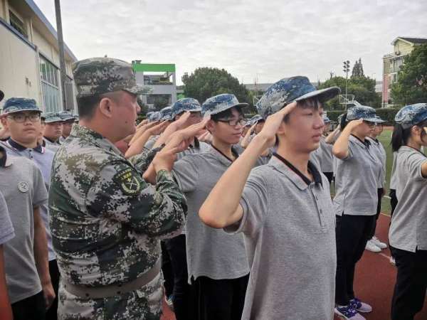 高中军训实践过程及承担任务有哪些？