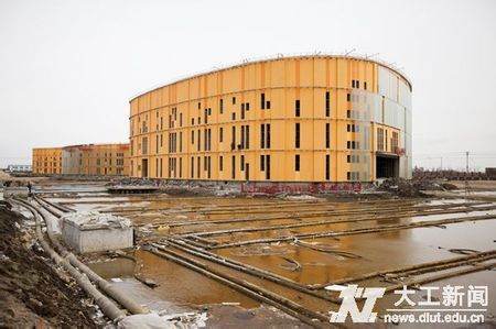 大连理工大学盘锦校区怎么样？学校建设的如何了？今年暑来自假能按期开学吗？